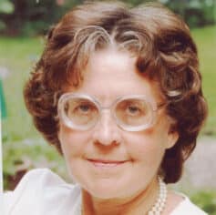 Дженнифер Уорф Дженнифер Уорф