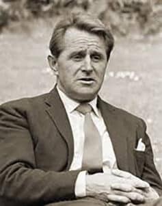 Джеймс Олдридж Джеймс Олдридж