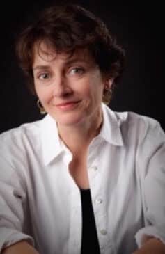 Энни Бэрроуз Энни Бэрроуз