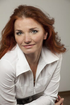 Евгения Пастернак Евгения Пастернак